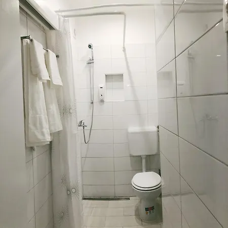 Lina Guest house